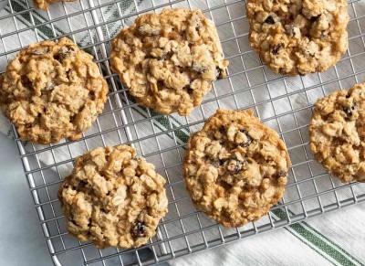 Raisin Oatmeal Ginger Cookies