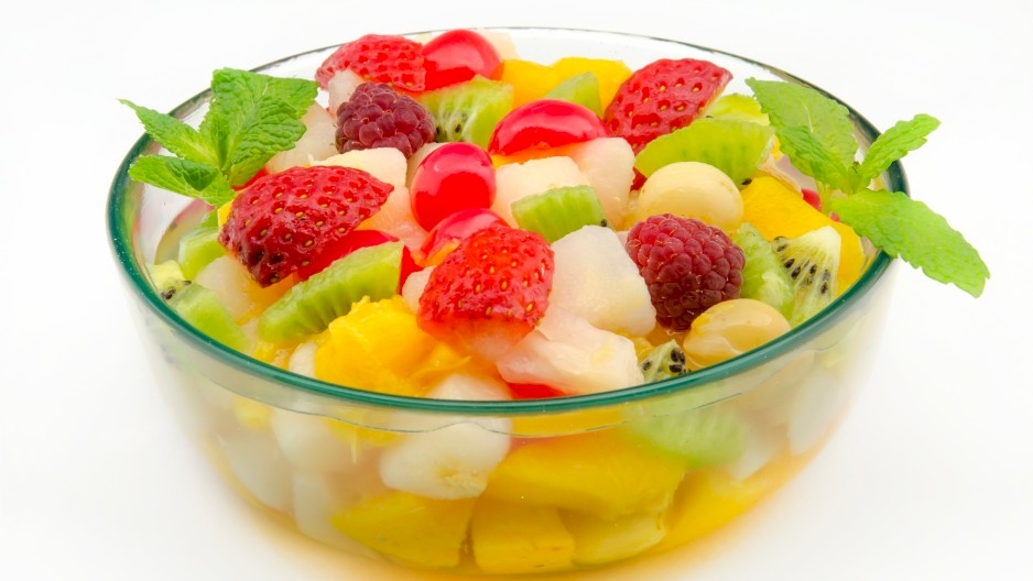 fruit cocktail in syrup