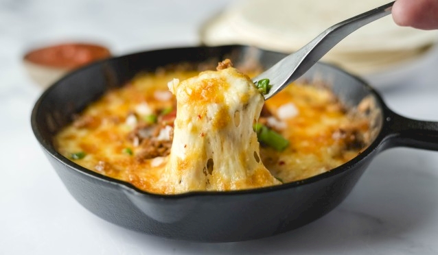 Queso Fundido Con Chorizo 