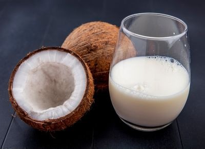 Coconut Milk: Rahasia Rasa Gurih Alami dalam Berbagai Hidangan