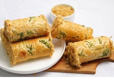 Flossy Bread Roll